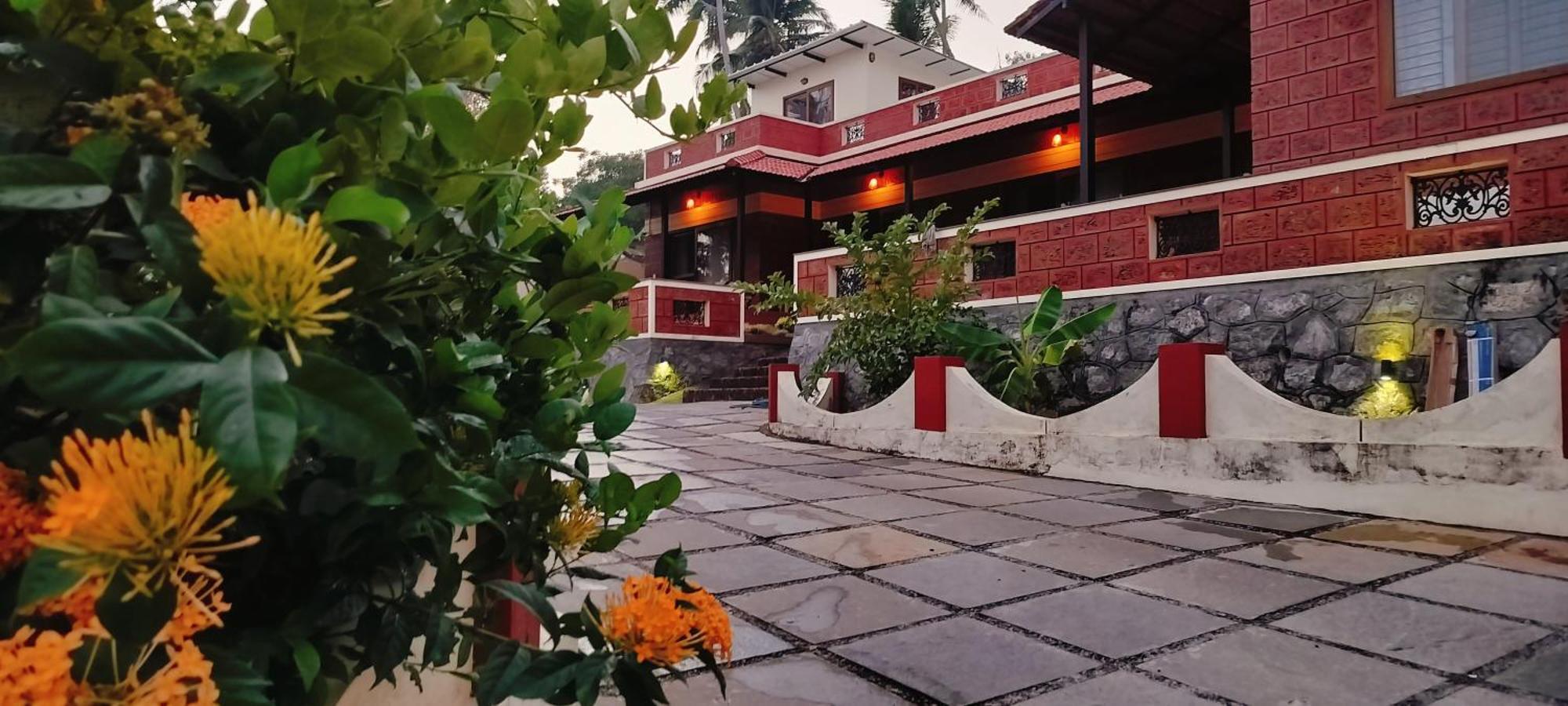 The Ixora - A Boutique Homestay Varkala Exterior photo